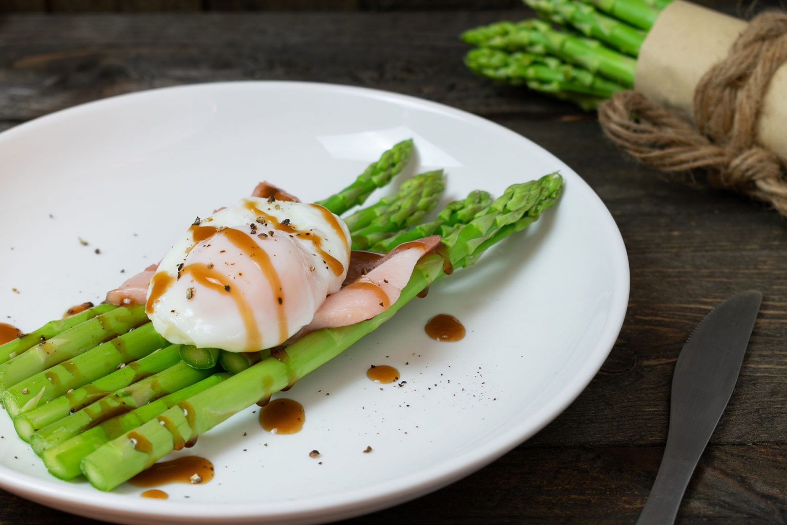Asparagus in Oyster Sauce with Ham and Onsen Egg Nihon